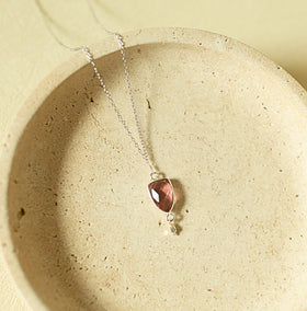 Rhodolite Garnet Silver Isla Necklace