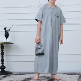 Boys' Thobe with Contrast Stitching & Pockets(MKB033)