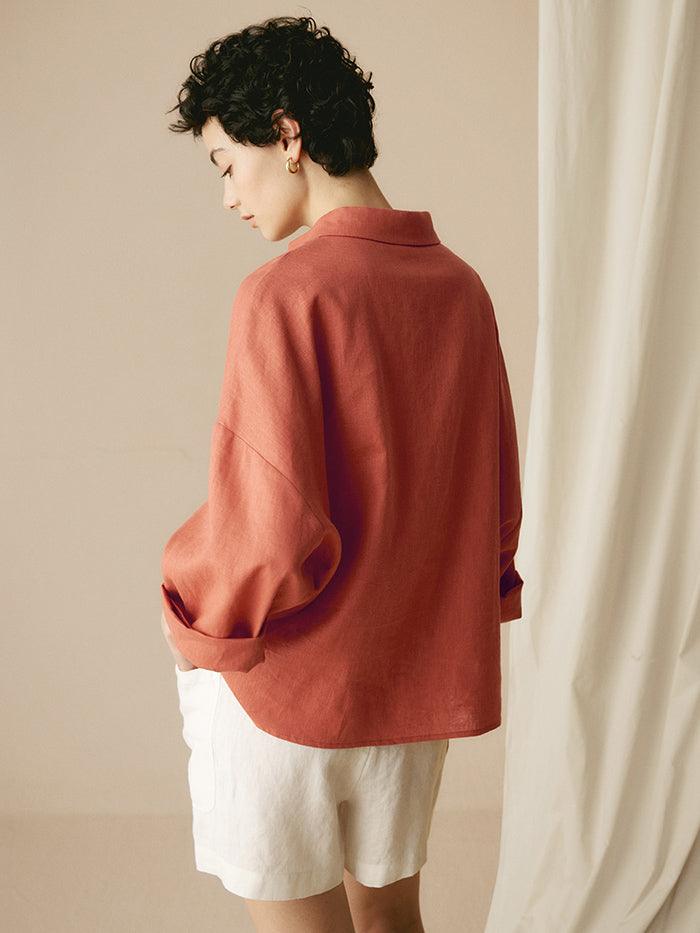 LINTICO Linen Oversized Fit Pocket Shirt ELOWEN — product on model