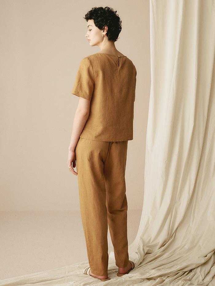 LINTICO 100% Linen Two-Piece Casual Linen Tracksuit COLLEEN — LINTICO branding close-up