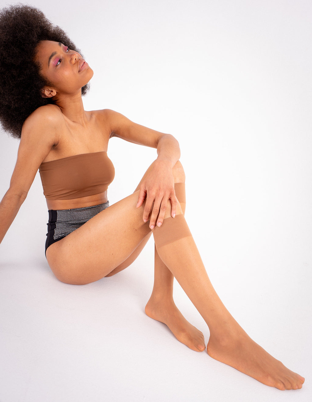 KNEE-HIGH 04