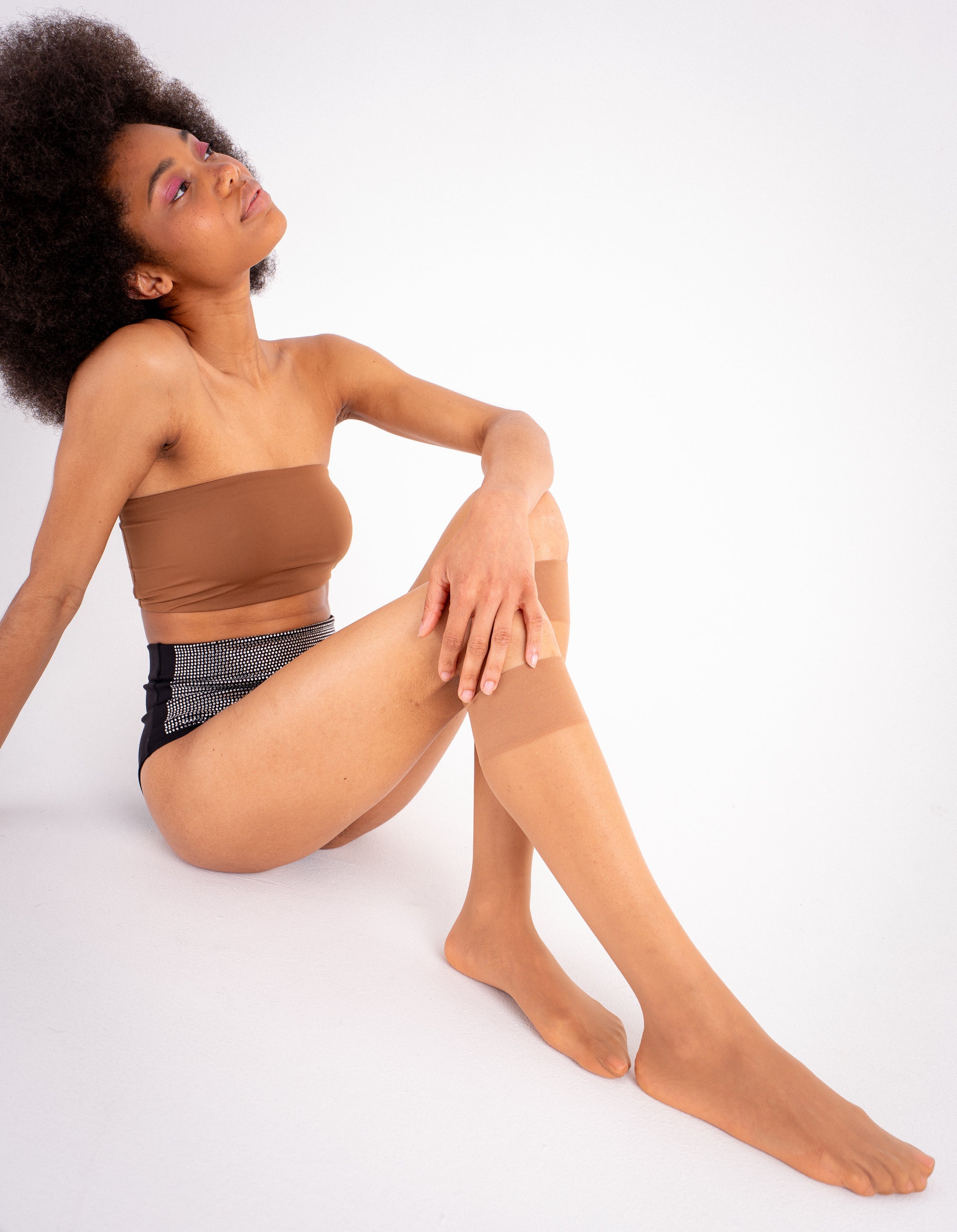 KNEE-HIGH 04