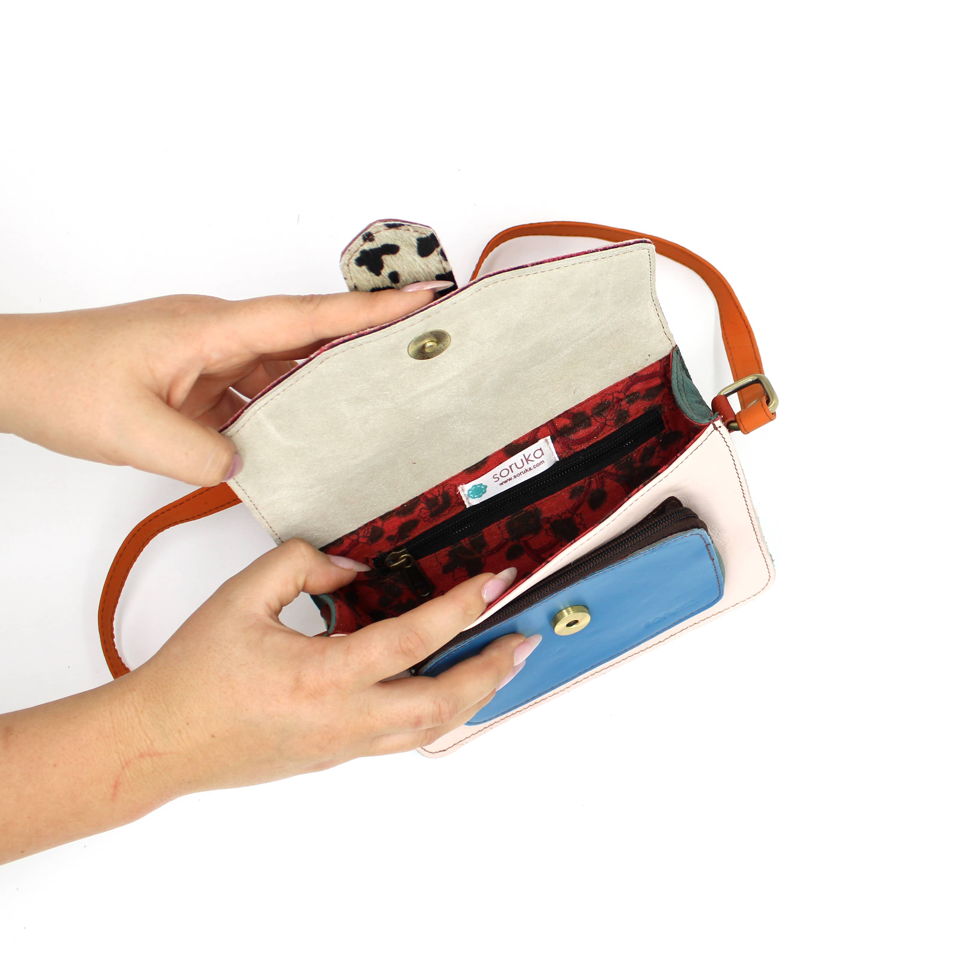 WONENA Soruka Grace Reversible Leather Handbag — detail shot 9