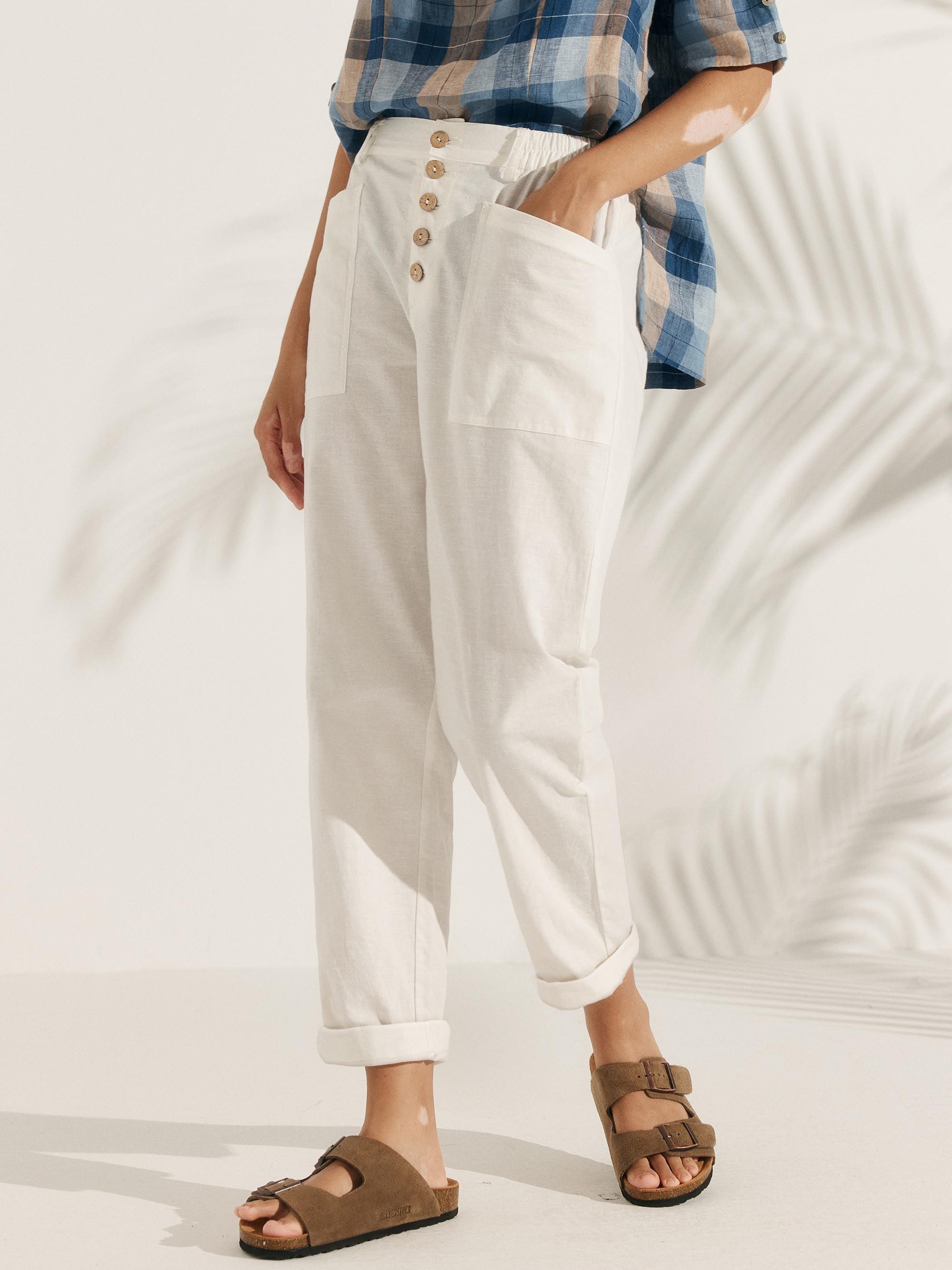 LINTICO Linen Simple Button Fly Trousers HEIDI — LINTICO branding close-up