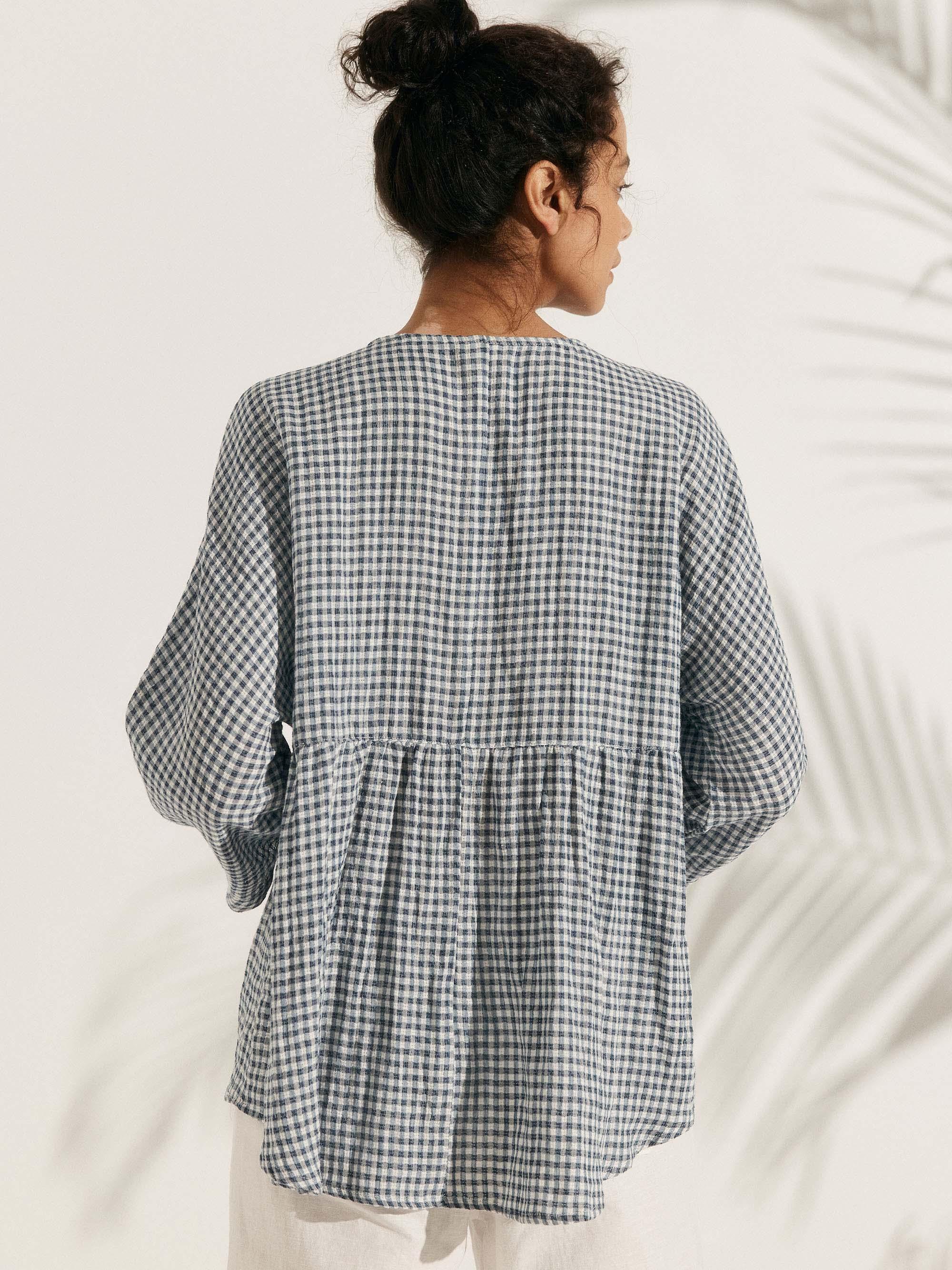 LINTICO Linen Checked Long-Sleeved Top CAROLINE — detail shot 8