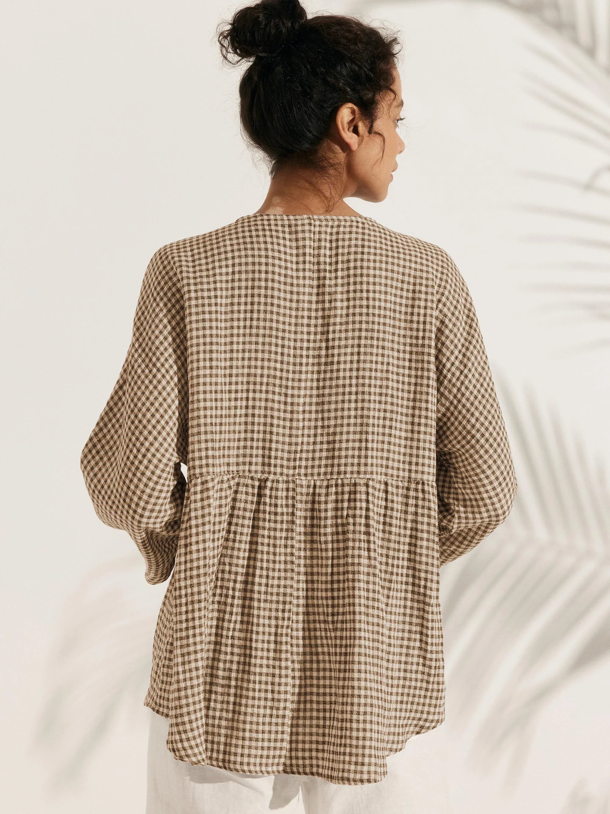 LINTICO Linen Checked Long-Sleeved Top CAROLINE — in-use photo