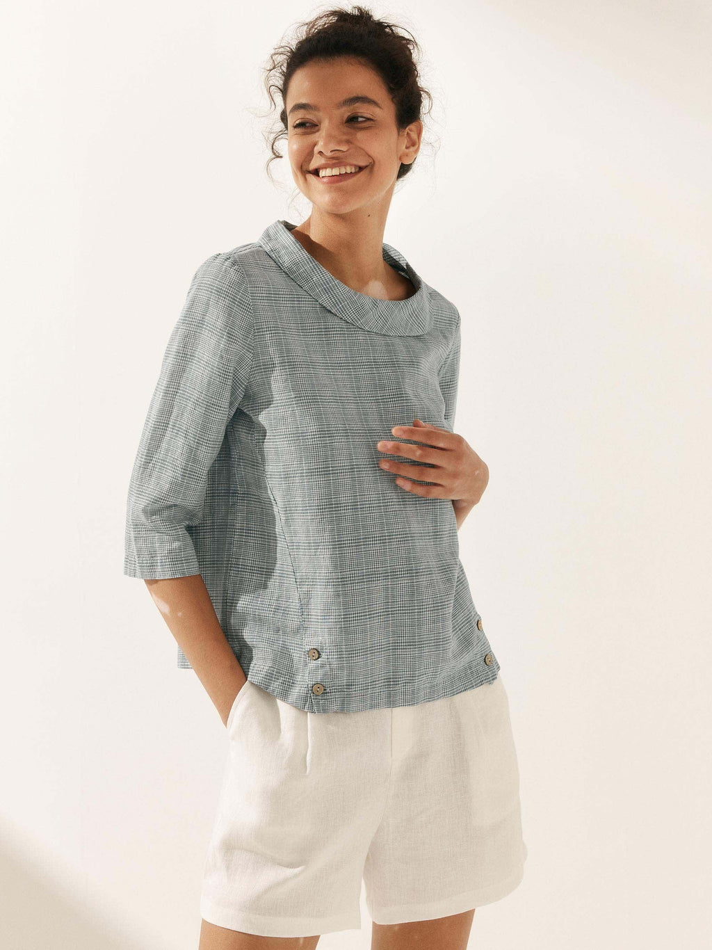 LINTICO Linen Round Soft-Fold Collar Top LAURA — in-use photo