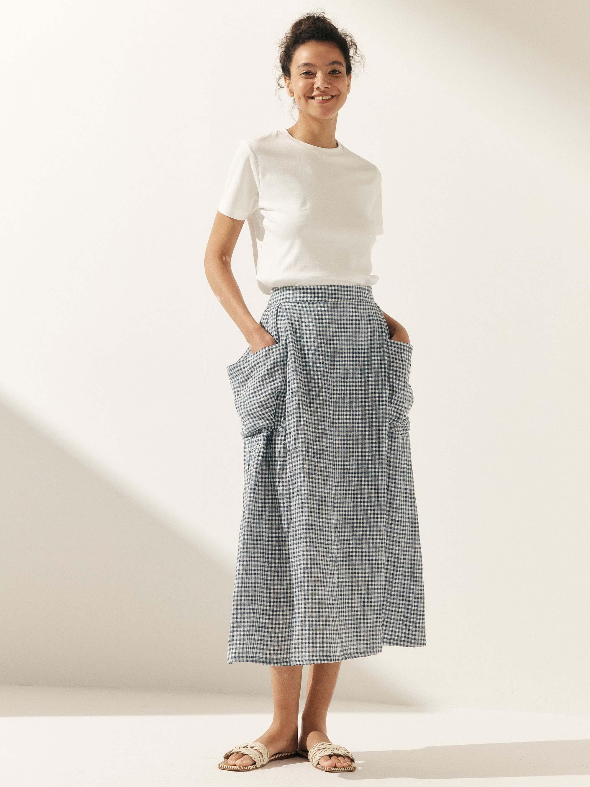 LINTICO Linen Checked Elastic Waist Skirt MARINA — LINTICO branding close-up