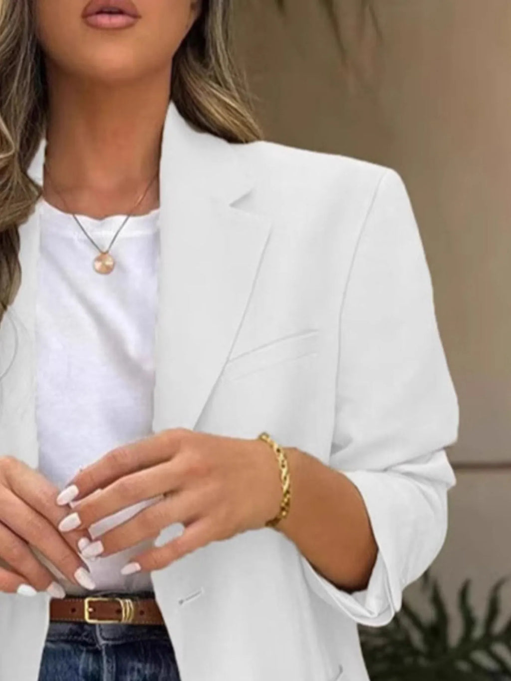 Pocketed Lapel Collar Long Sleeve Blazer