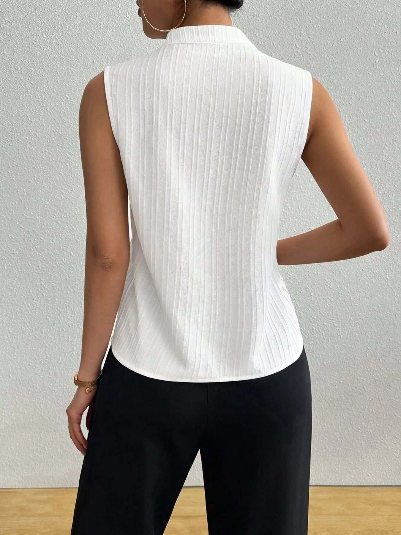 Texture Notched Sleeveless Top