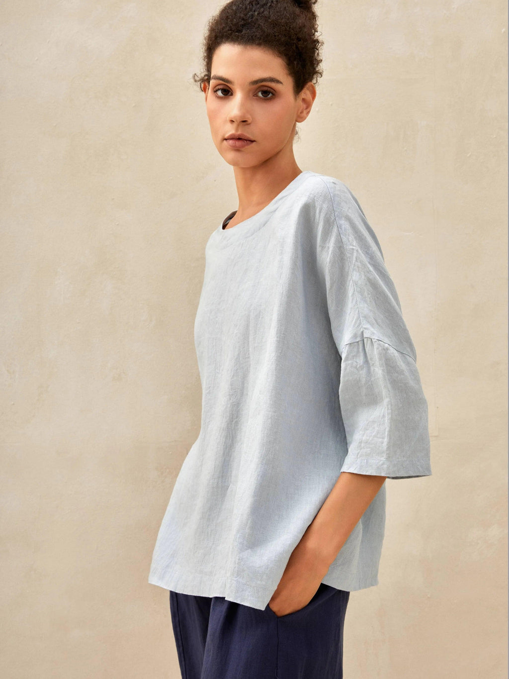 LINTICO 100% Linen Boatneck 3/4 Length Sleeve Top AURORA — detail shot 7