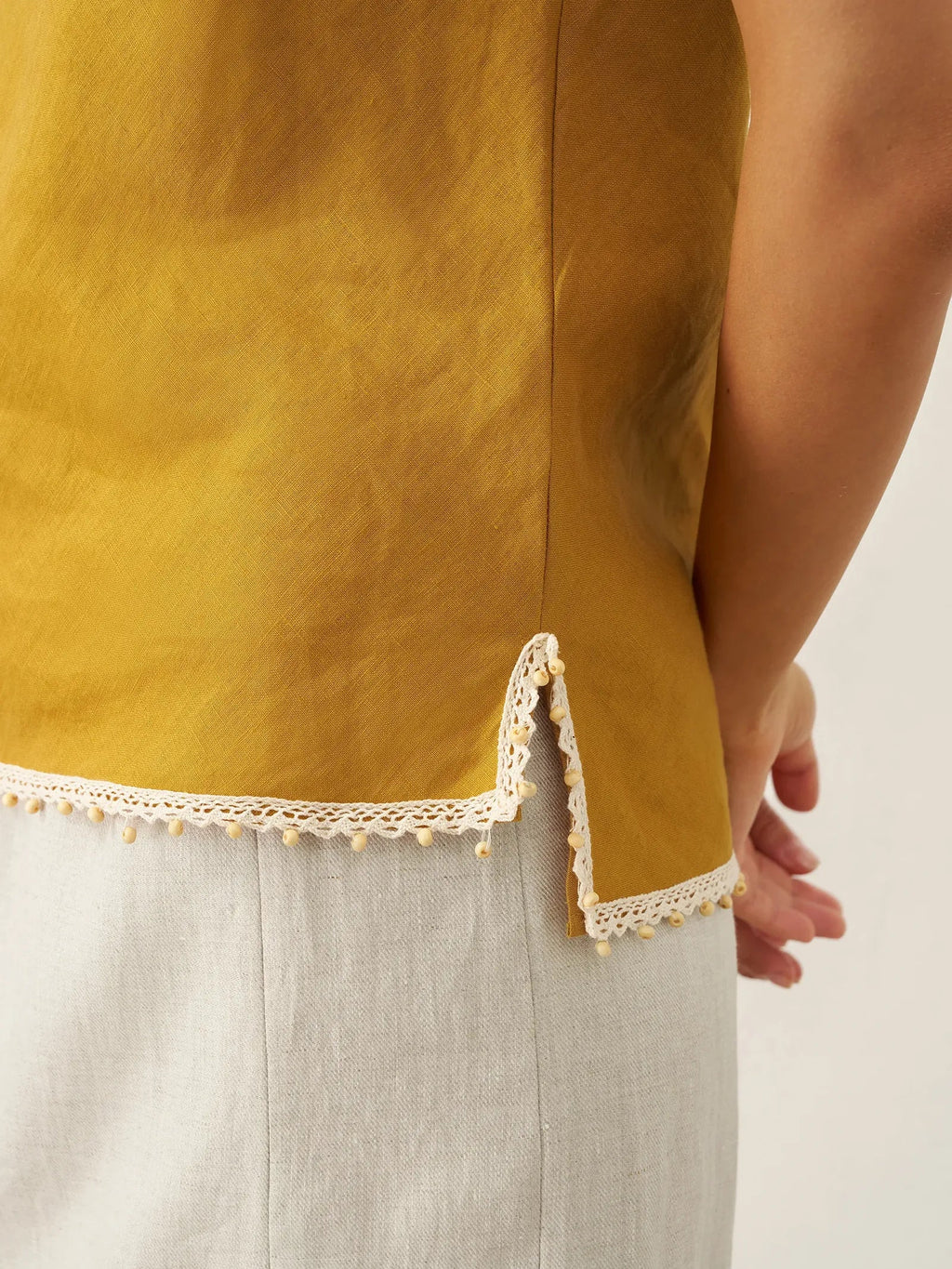 LINTICO LINTICO 100% Linen Beaded Hem Camisole Bree — LINTICO branding close-up