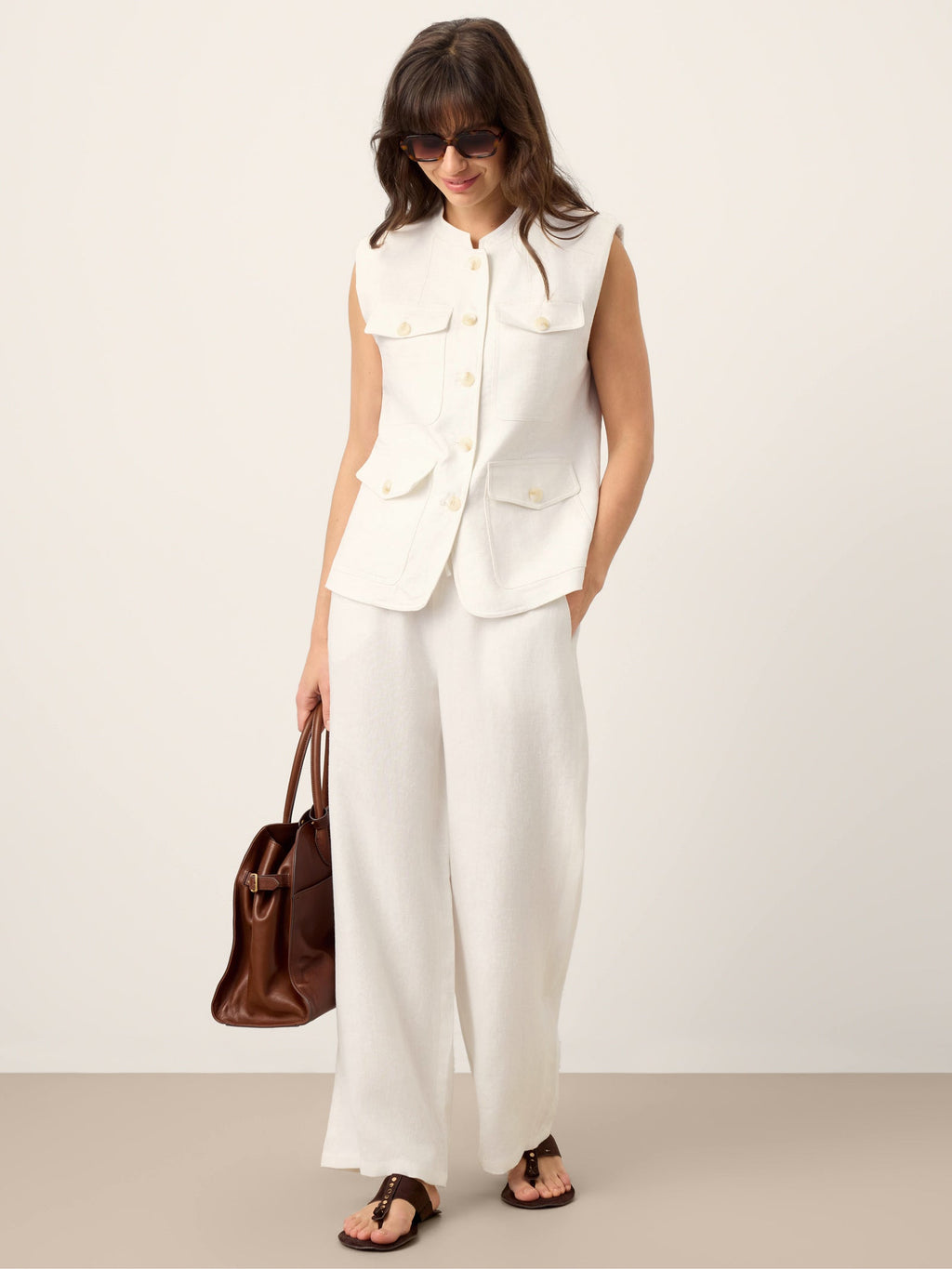 LINTICO 100% Linen Four-Pocket Tailored Sleeveless Vest COSIMA — detail shot 8
