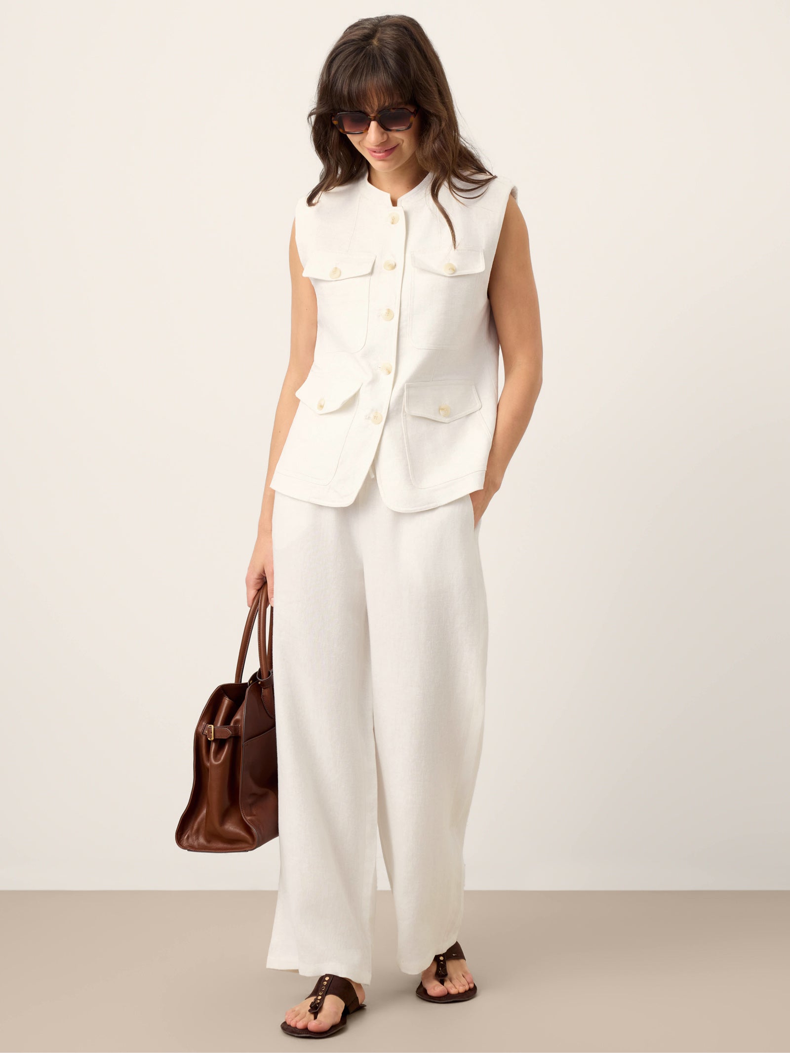 LINTICO 100% Linen Four-Pocket Tailored Sleeveless Vest COSIMA — detail shot 8