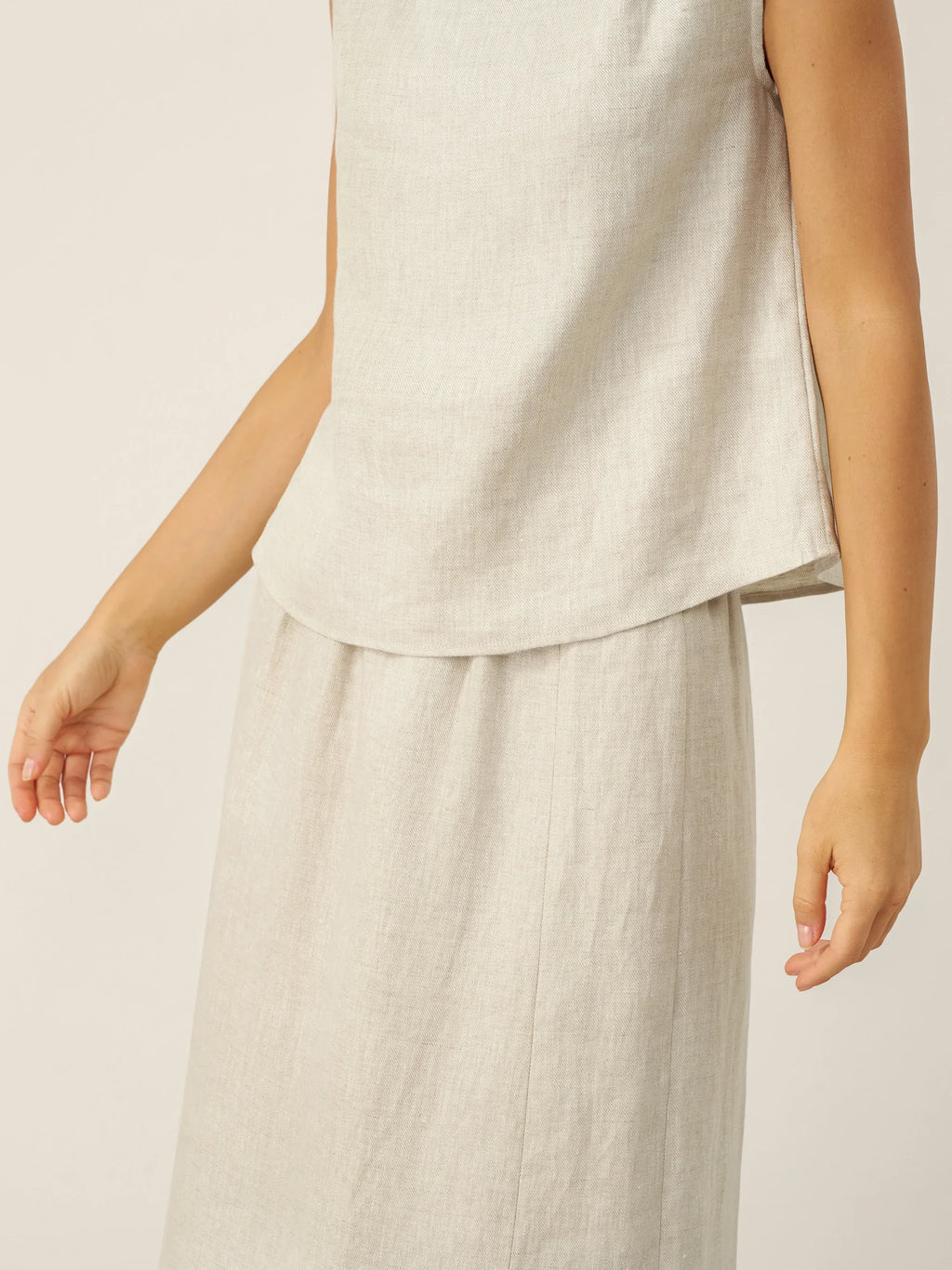 LINTICO LINTICO 100% Linen Cap Sleeve Beaded Top BIANCA — comparison shot