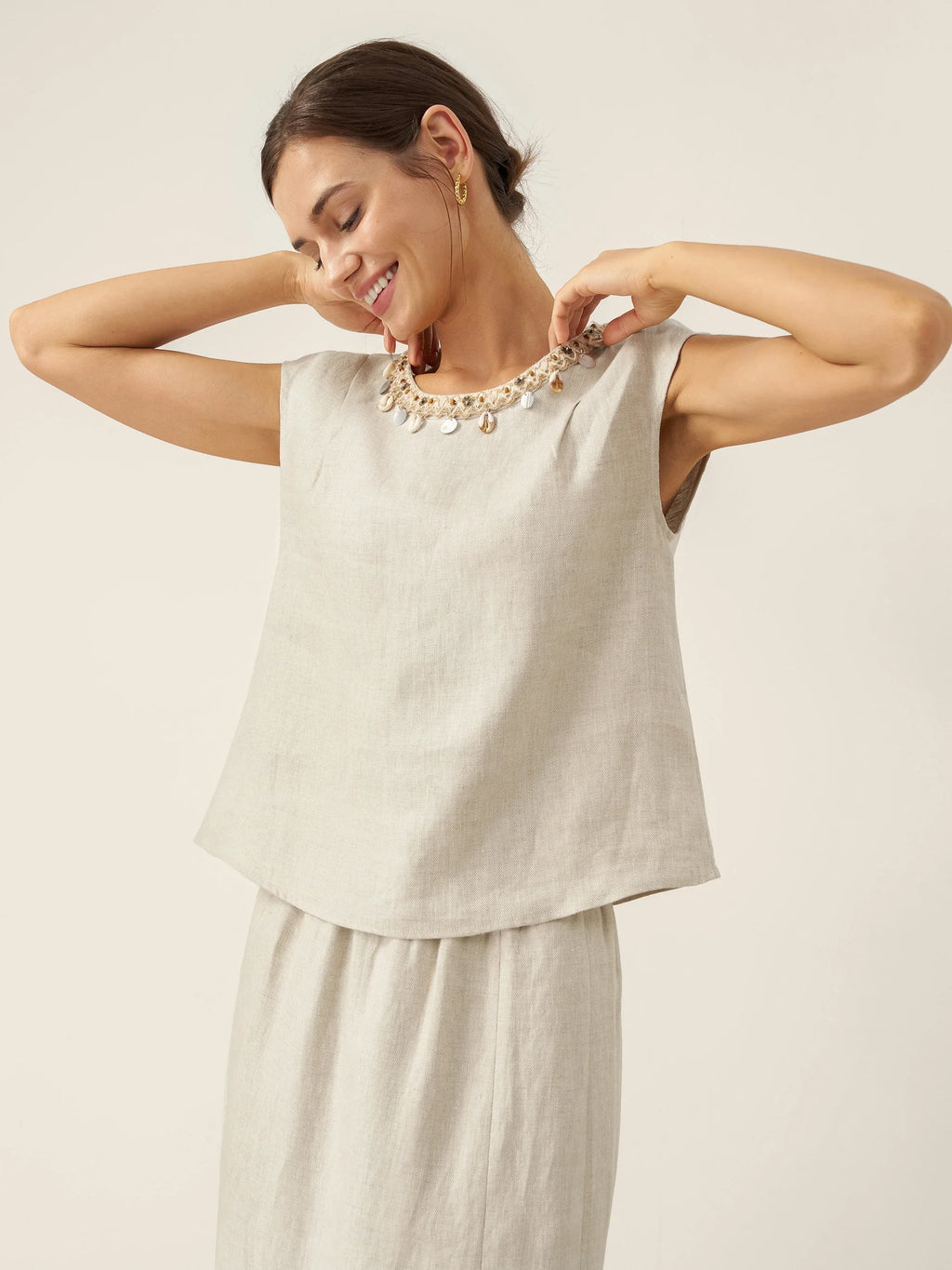 LINTICO LINTICO 100% Linen Cap Sleeve Beaded Top BIANCA — detail shot 6