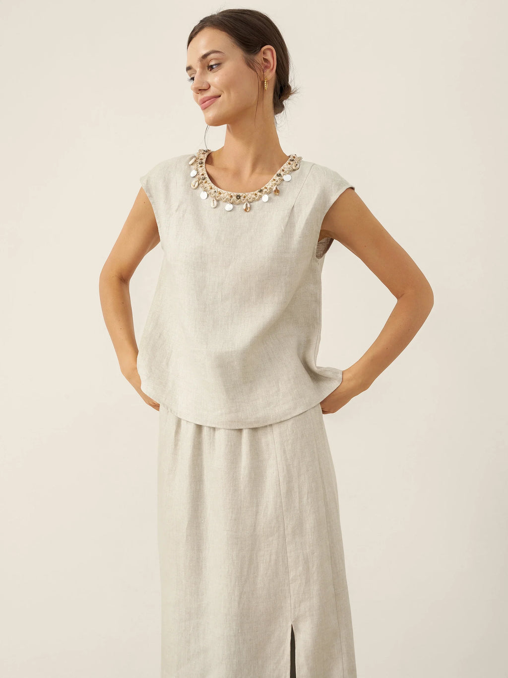 LINTICO LINTICO 100% Linen Cap Sleeve Beaded Top BIANCA — detail shot 7