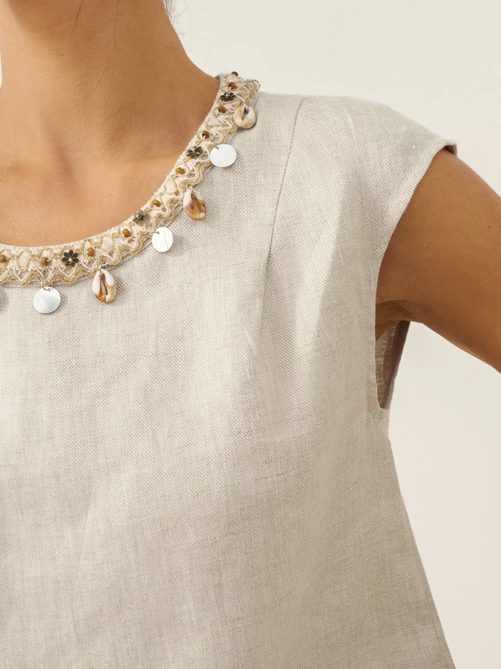 LINTICO LINTICO 100% Linen Cap Sleeve Beaded Top BIANCA — detail shot 10