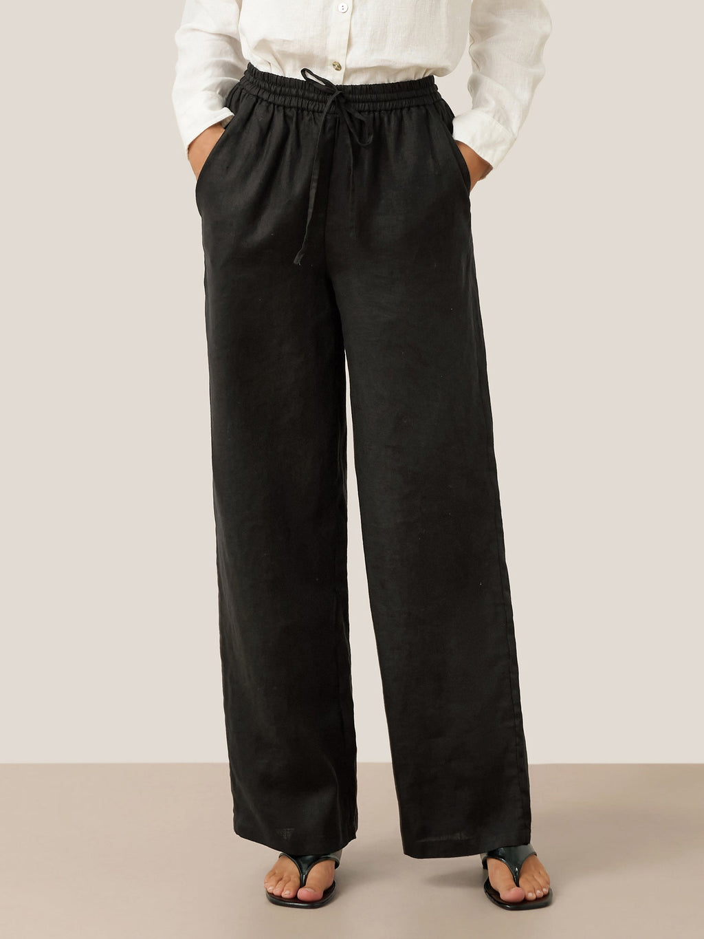 LINTICO 100% Linen Classic Pants LYON — detail close-up