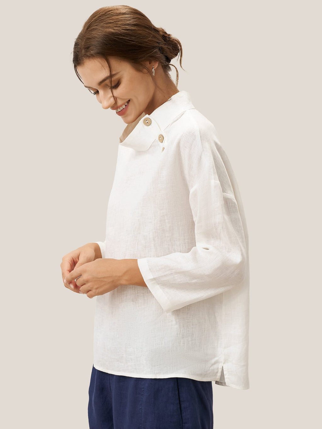 LINTICO 100% Linen Classic Side Neck Top CORA — LINTICO branding close-up