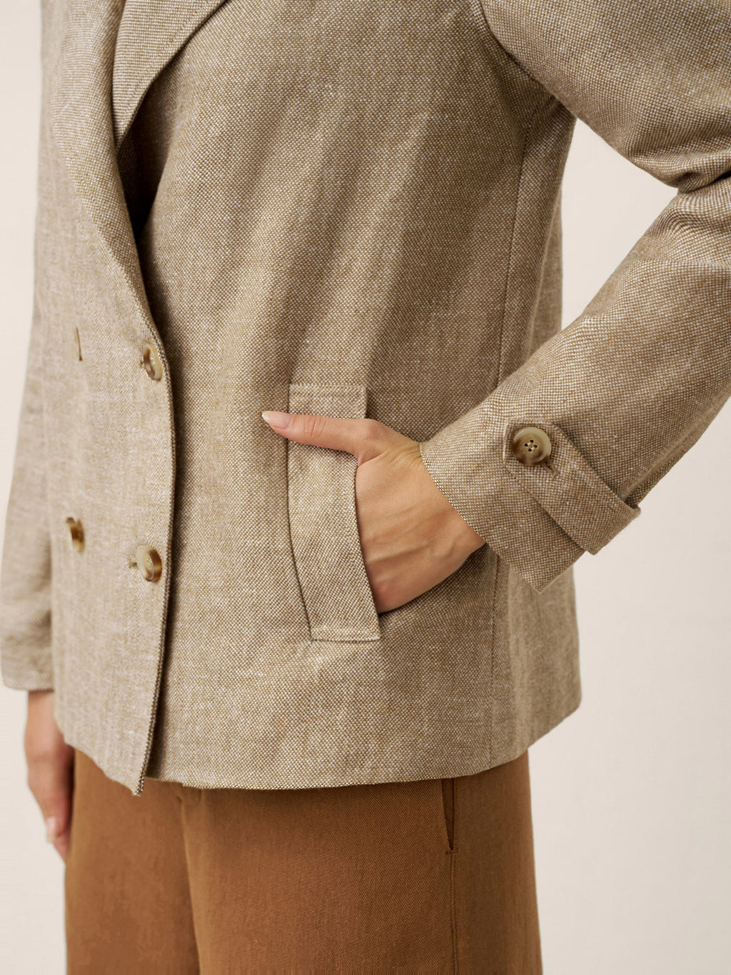 LINTICO 100% Linen Convertible Stand Collar Double Breasted Blazer Jacket NAOMI — detail shot 6