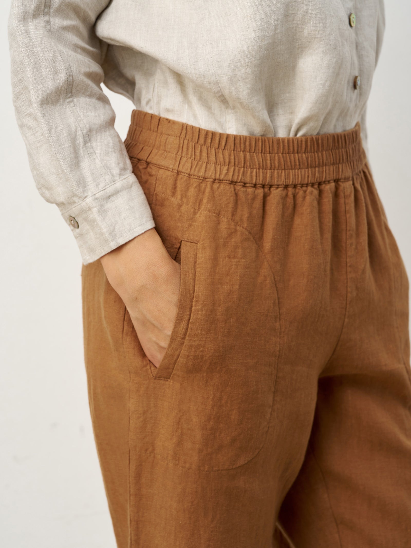 LINTICO 100% Linen Elasticated Waist Ankle Pants GWEN — detail shot 6