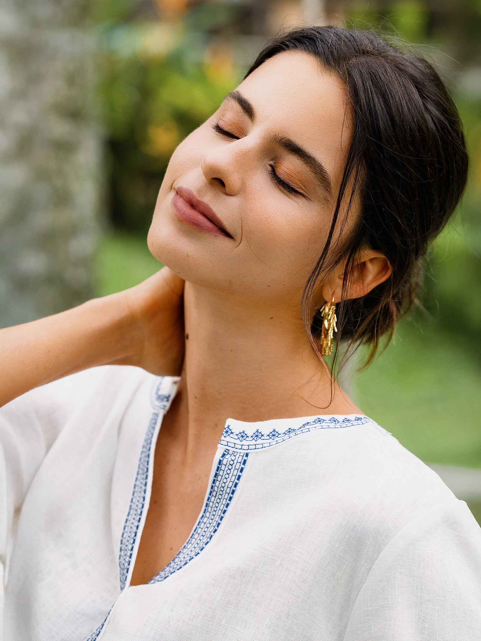LINTICO 100% Linen Embroidered V-Neck Midi Dress with Belt FELLIS — main product shot
