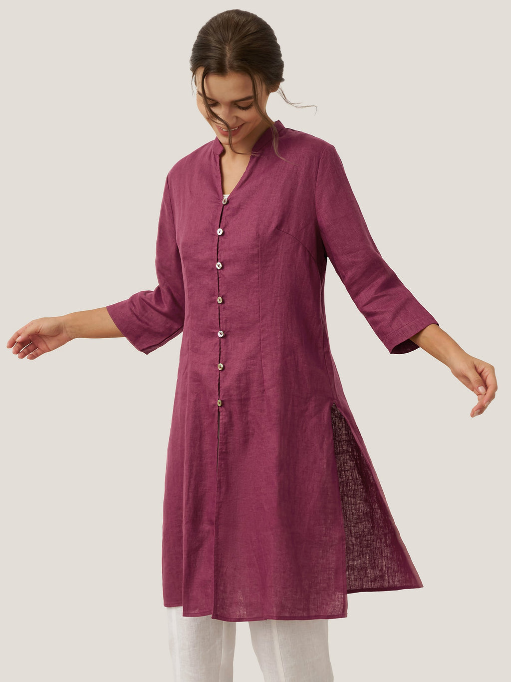 LINTICO 100% Linen Hand Button Long Top DILLON — LINTICO branding close-up