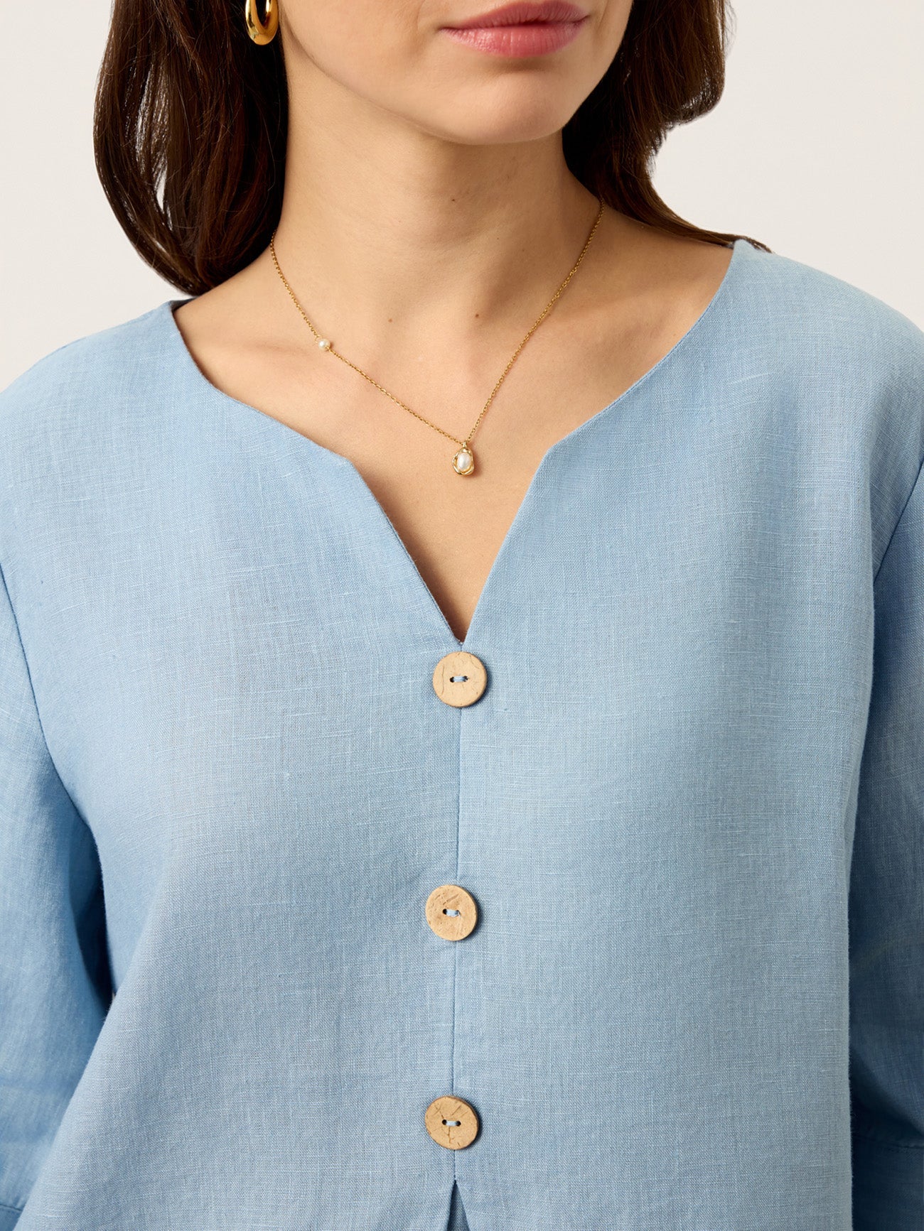 LINTICO 100% Linen Split Neck Inverted Pleat Top TABITHA — detail shot 6