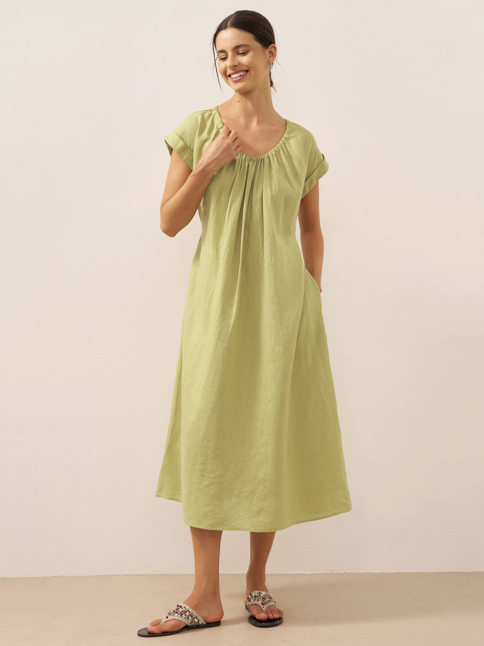 LINTICO 100% Linen Pleated Crew Neck Maxi Dress with Detachable Tie Straps MIRA — detail shot 9