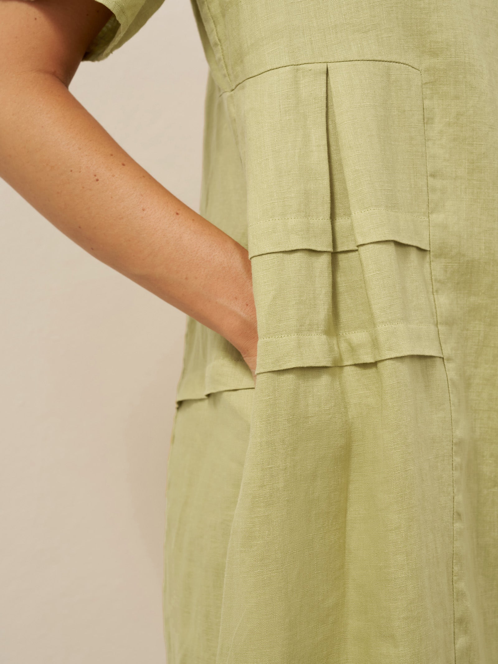 LINTICO LINTICO 100% Linen Pleated Crew Neck Midi Dress MILA — lifestyle worn / used context