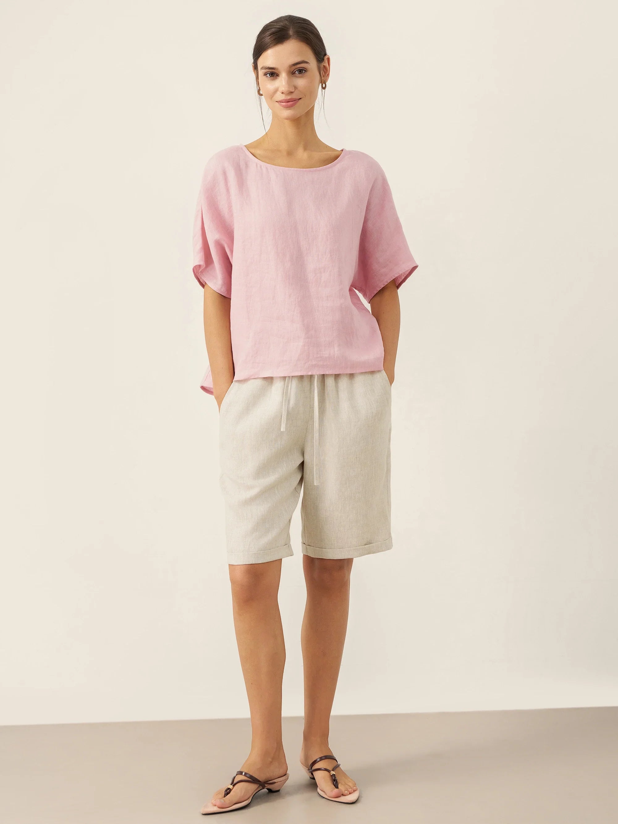 LINTICO 100% Linen Elastic Drawstring Waist Capri Pants XIMENA — lifestyle worn / used context