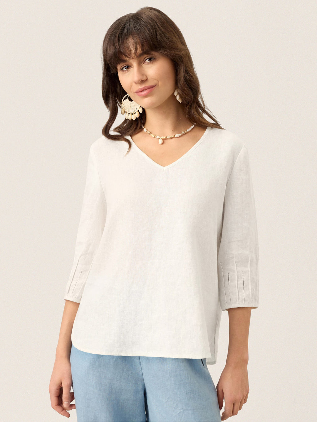 LINTICO 100% Linen Scoop Neck Slit Back Pullover Top FELICIA — LINTICO branding close-up