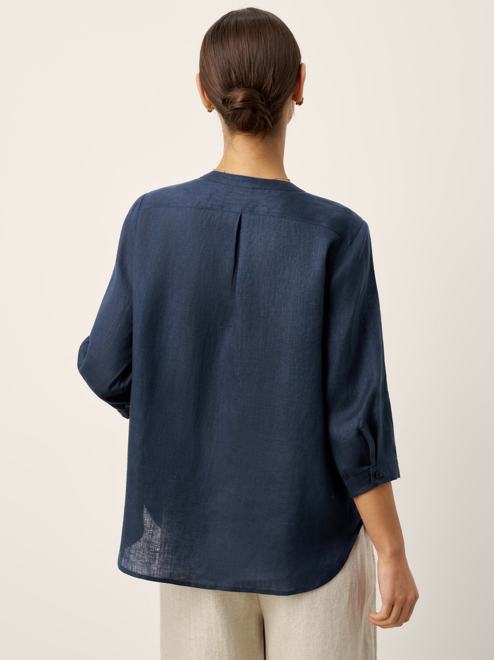 LINTICO 100% Linen Sculpted Accordion Pleat Crew Neck Shirt RANA — size reference