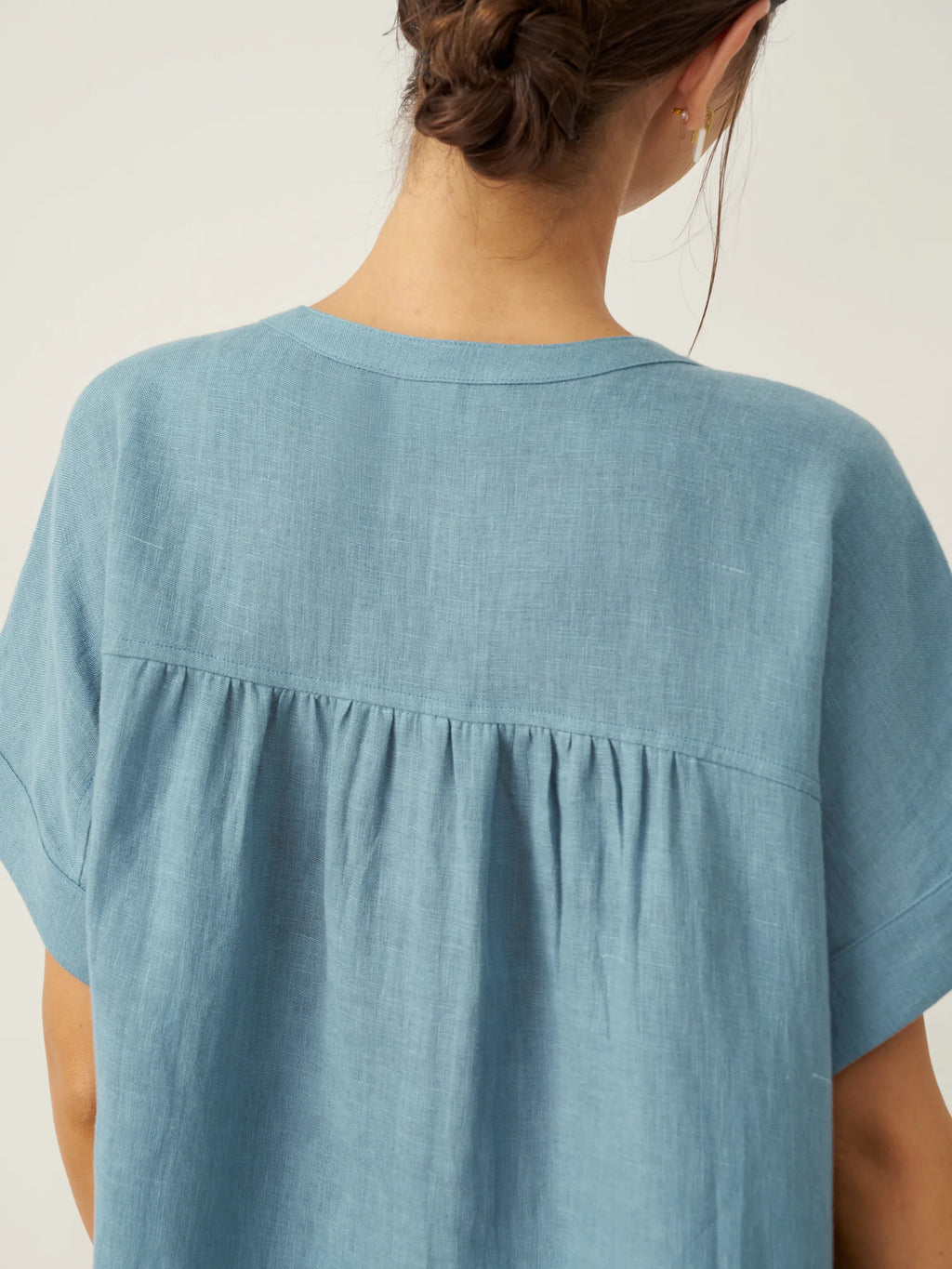 LINTICO 100% Linen Short Sleeve Crew Neck Shirt FINA — detail shot 7
