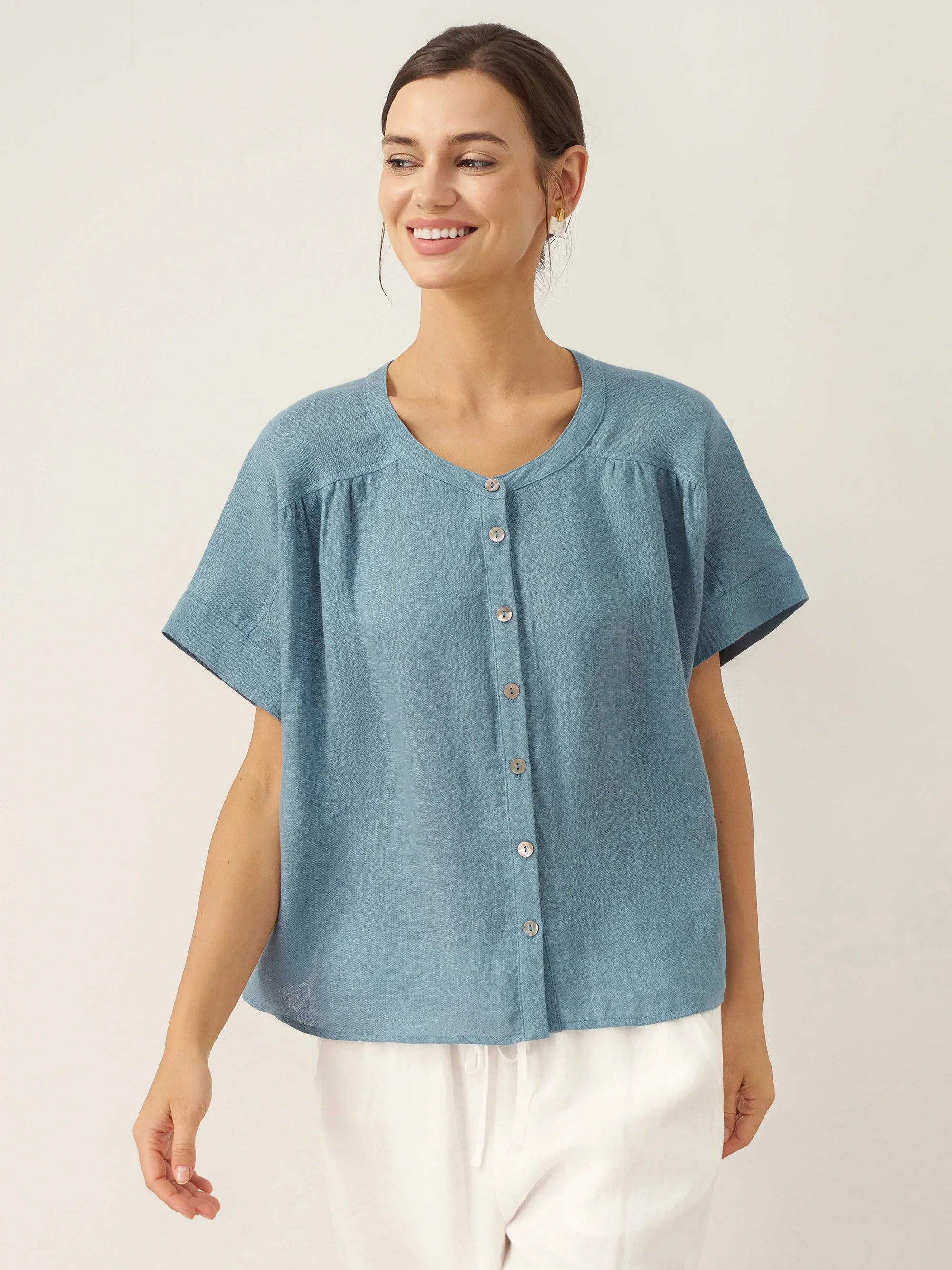 LINTICO 100% Linen Short Sleeve Crew Neck Shirt FINA — lifestyle worn / used context