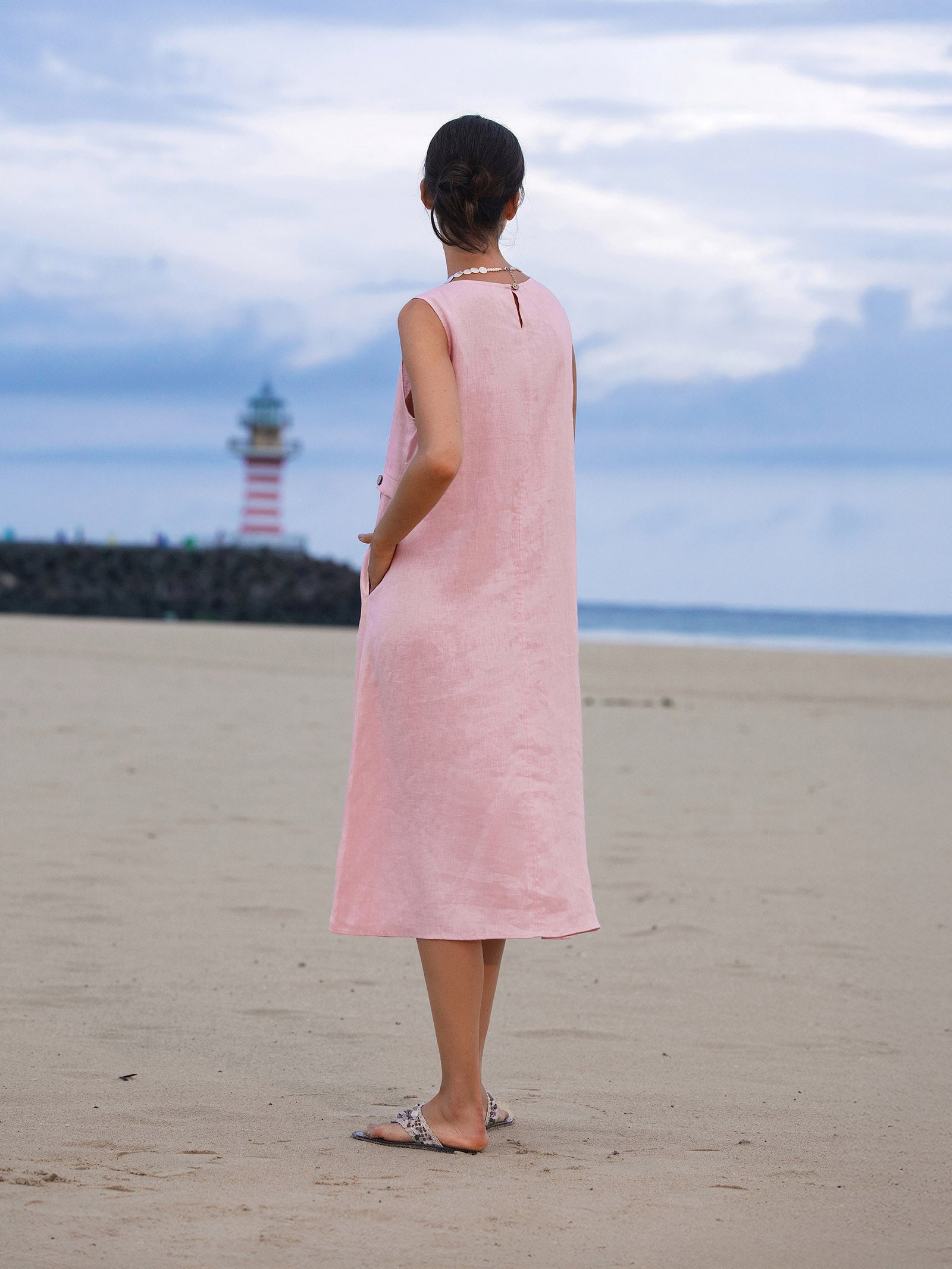 LINTICO 100% Linen Sleeveless Accordion Pleat Midi Dress TINA — construction detail