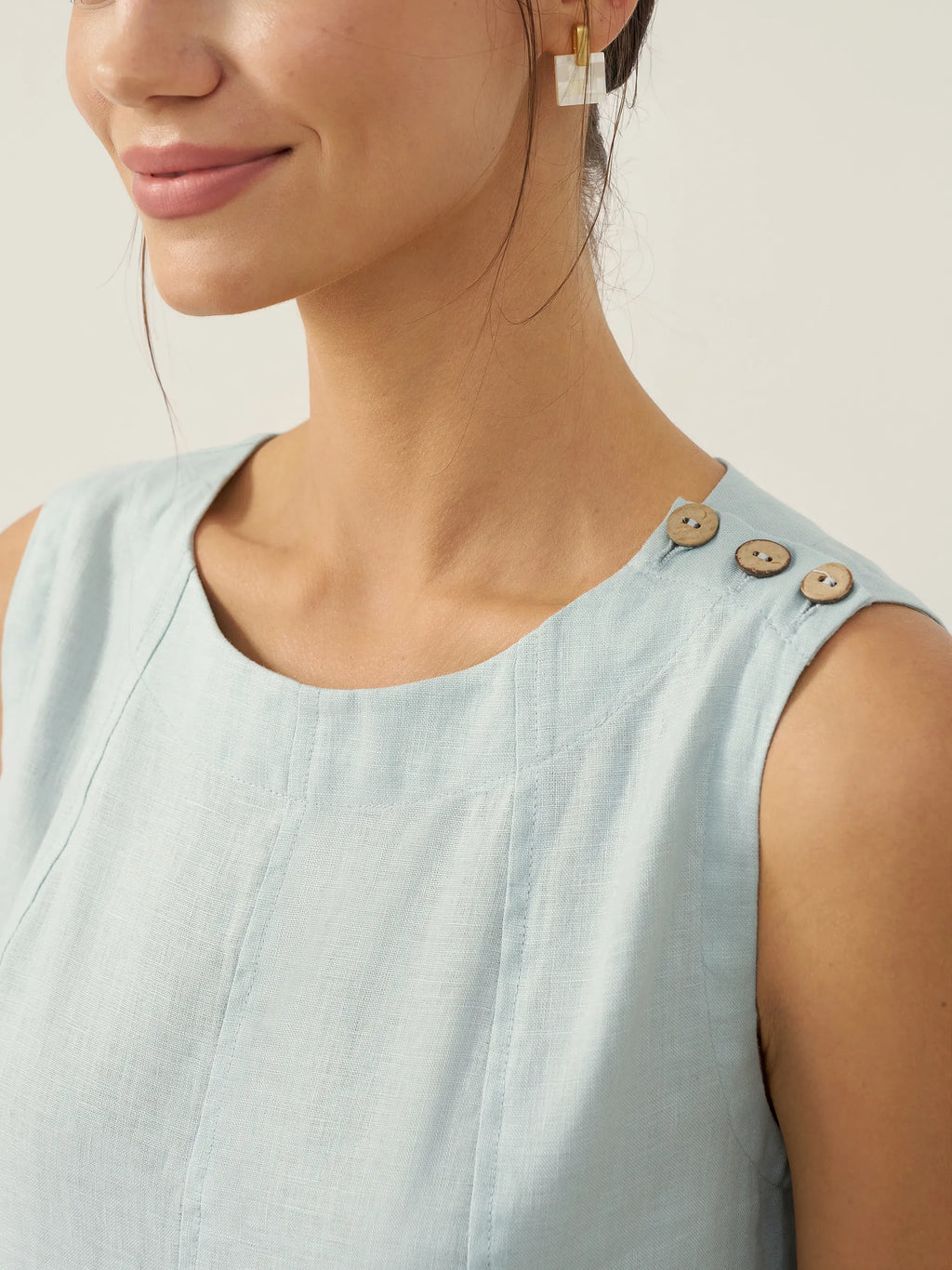 LINTICO 100% Linen Sleeveless Shoulder Button Midi Dress FREYA — fabric or material detail