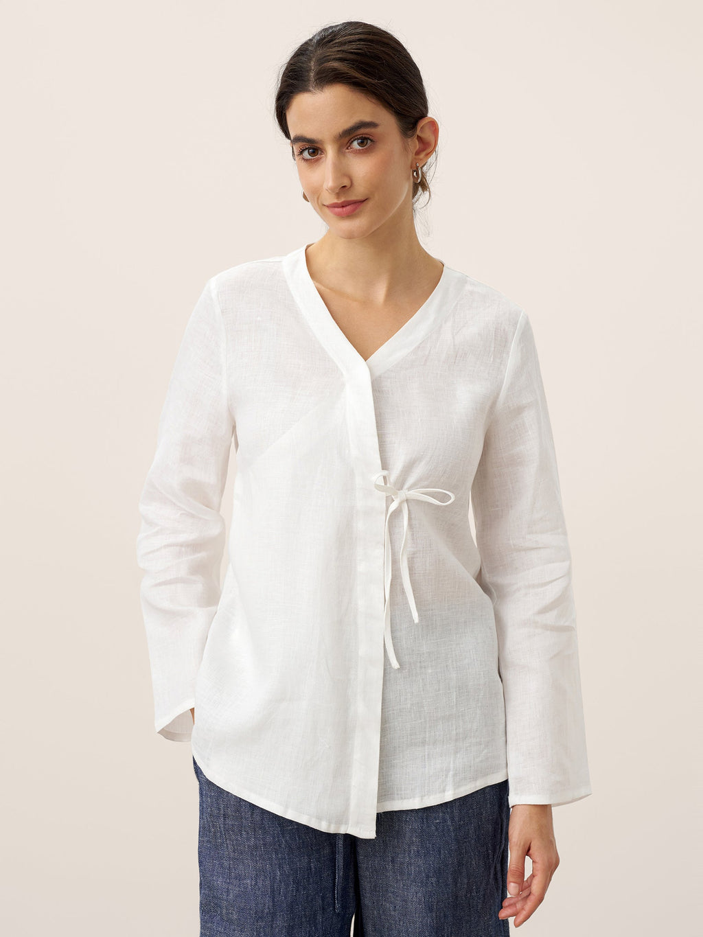LINTICO LINTICO 100% Linen Tie Cardigan Top DAKOTA — LINTICO branding close-up
