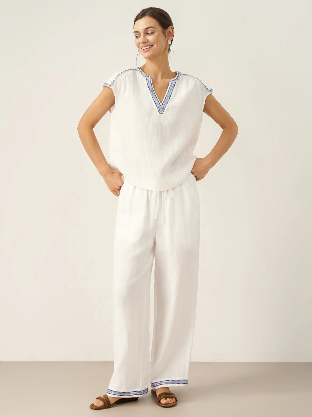 LINTICO LINTICO 100% Linen V-Neck Embroidered Crop Top FENE — detail shot 6