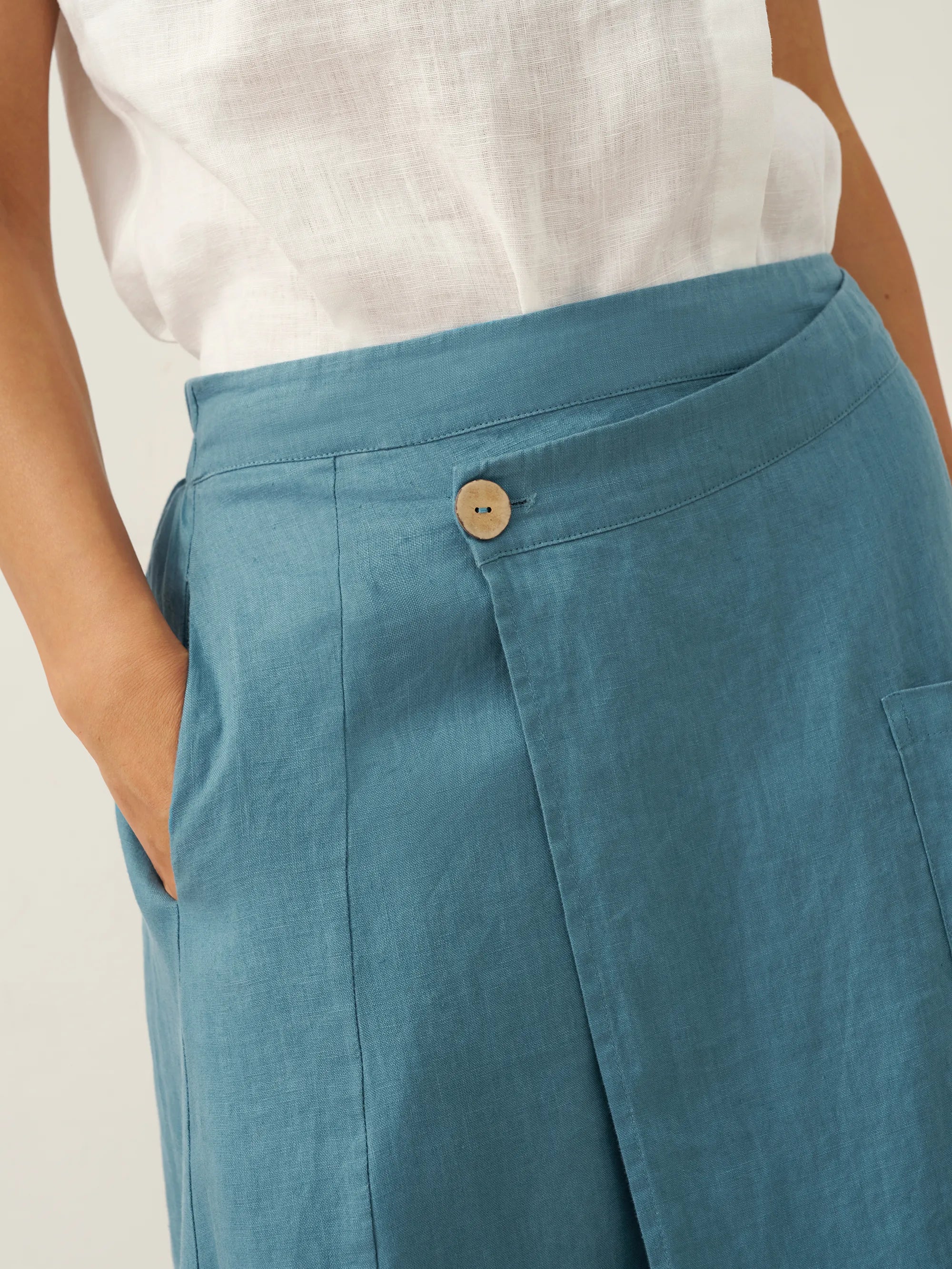 LINTICO 100% Linen Elastic Waist Angled Wrap Skirt FRESSA — detail shot 7