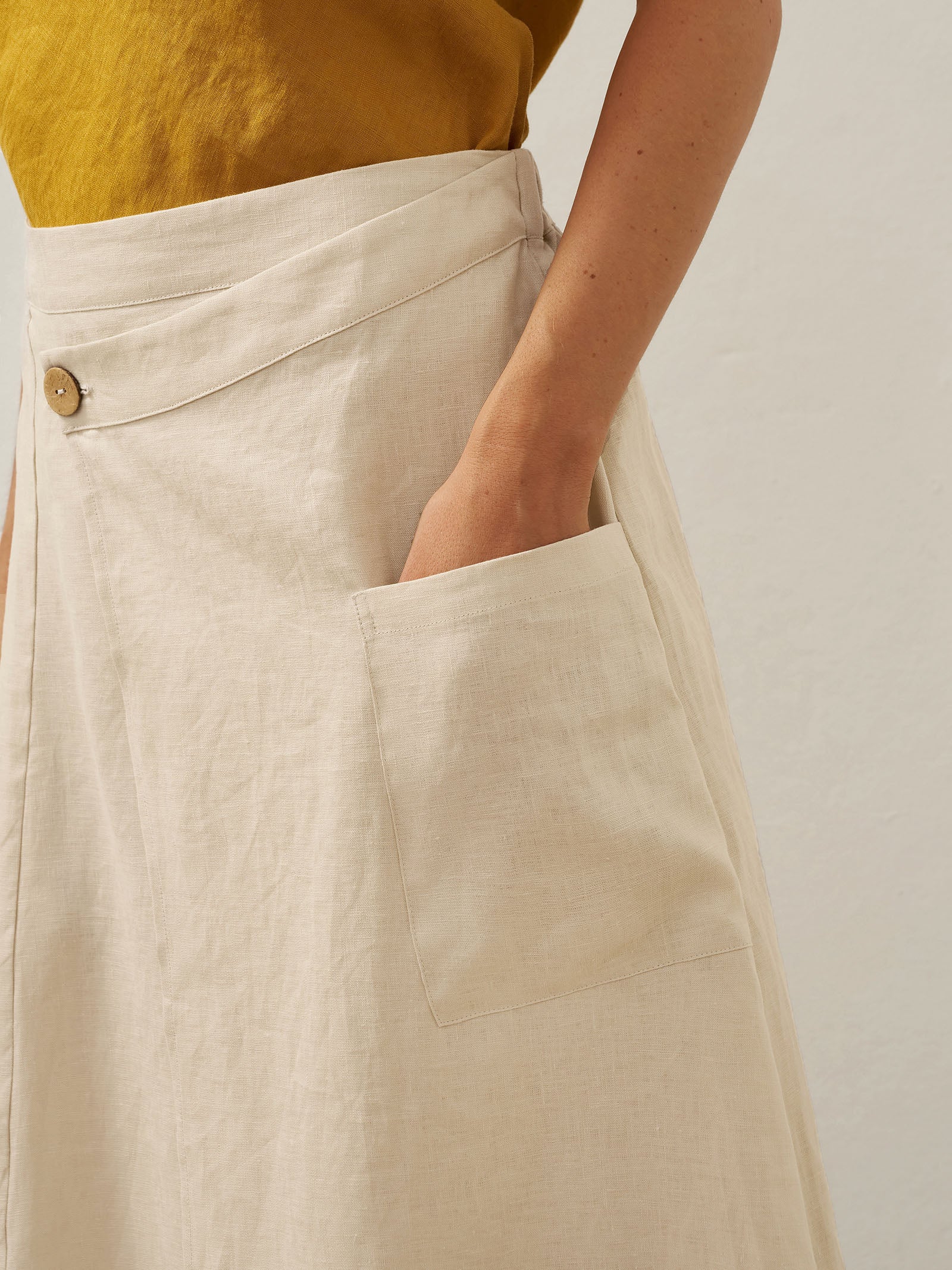 LINTICO 100% Linen Elastic Waist Angled Wrap Skirt FRESSA — in-use photo