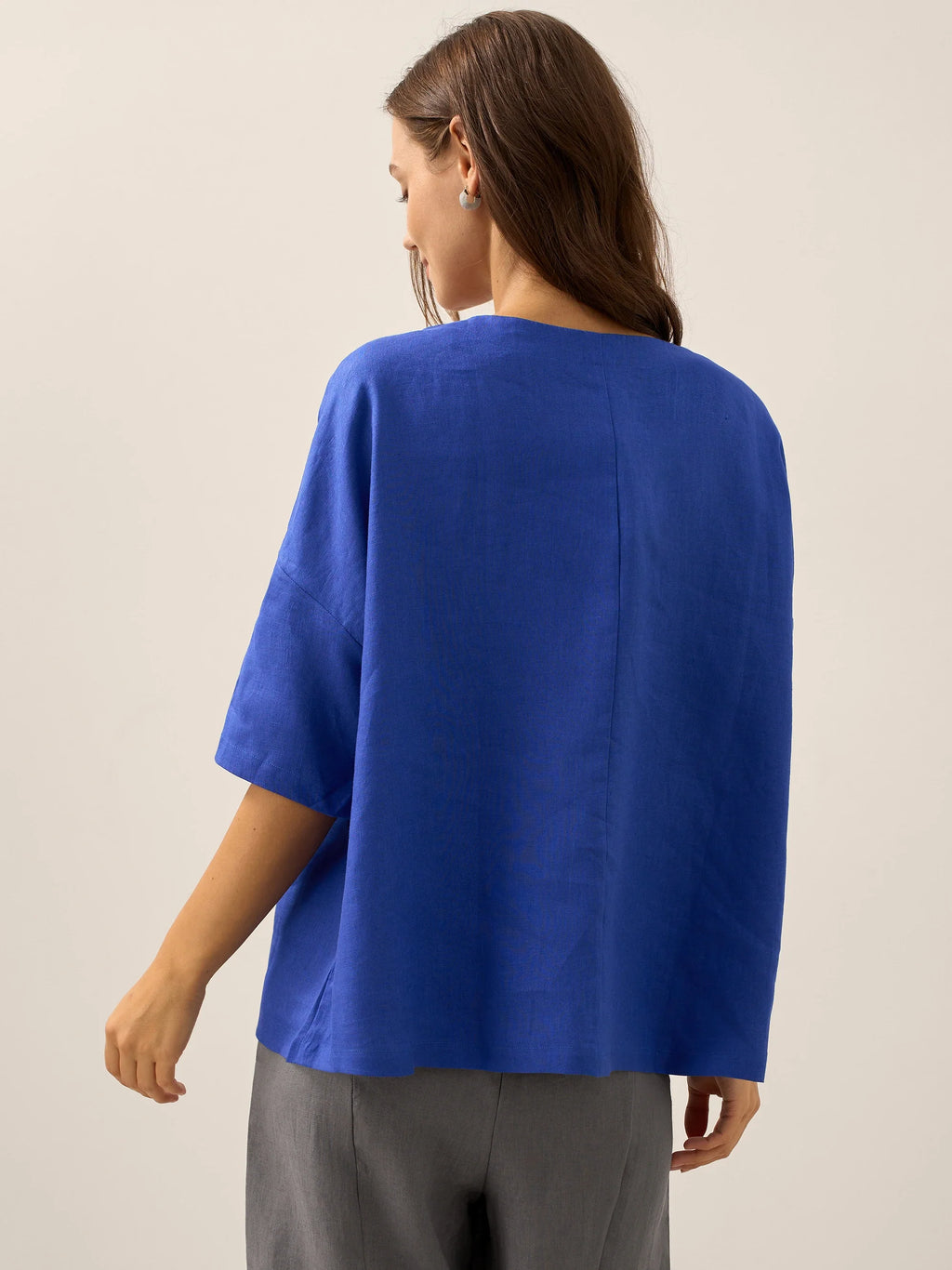 LINTICO 100% Linen Boatneck 3/4 Length Sleeve Top AURORA — product on model