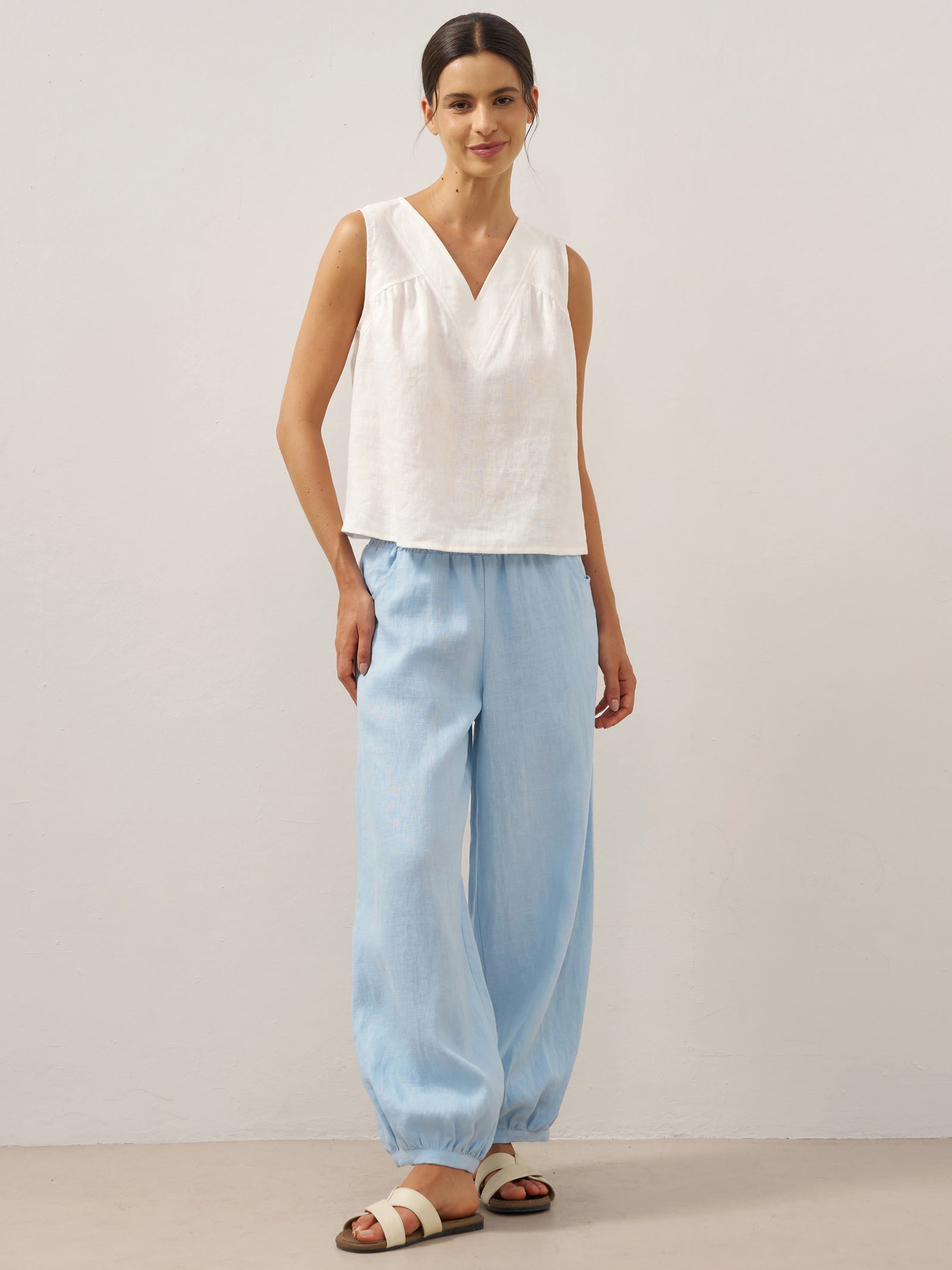 LINTICO 100% Linen Broad Elastic Waistband Pants TALIA — fabric or material detail
