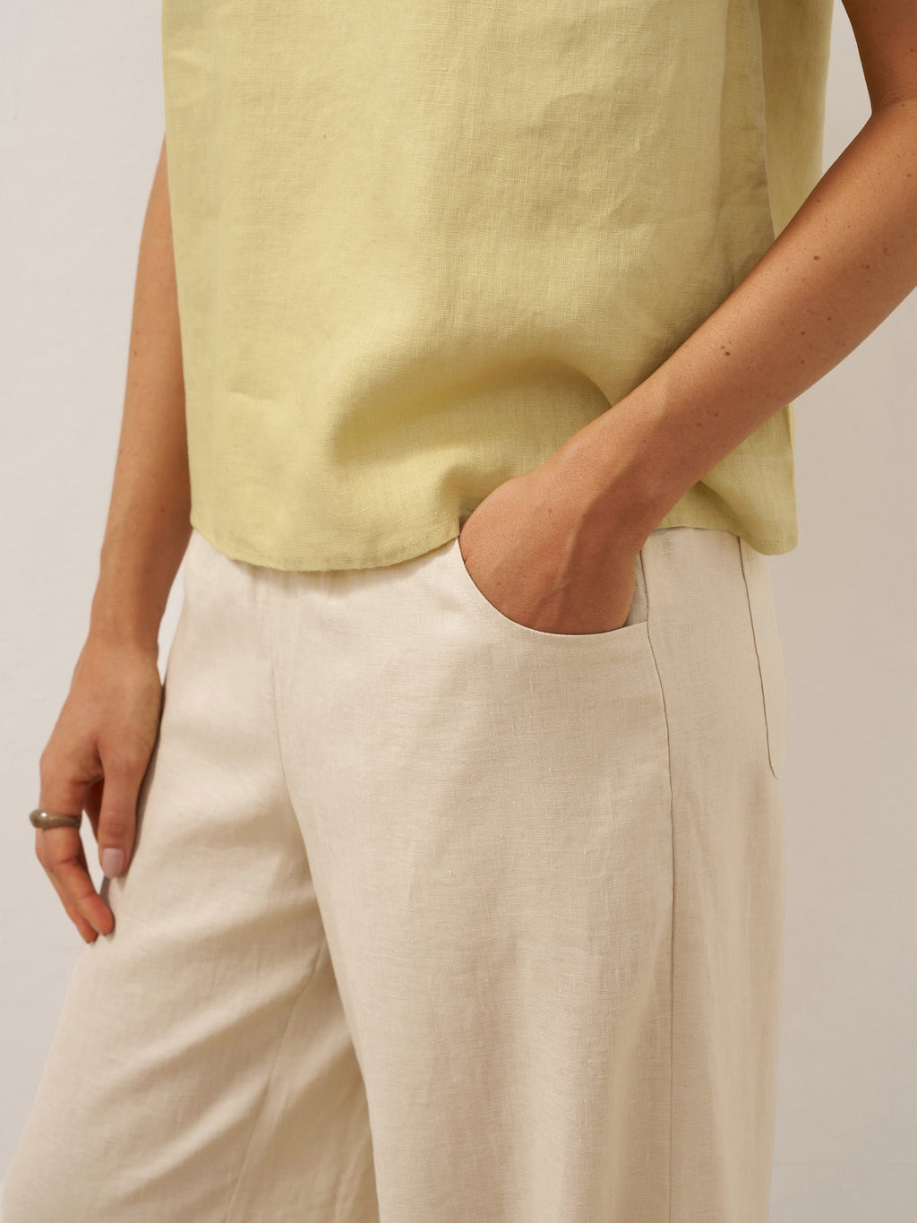 LINTICO 100% Linen Broad Elastic Waistband Pants TALIA — side view