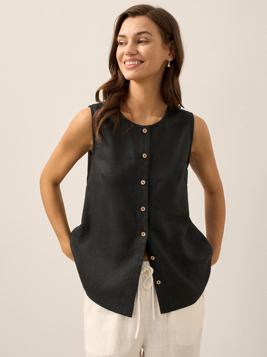 LINTICO 100% Linen Buttons Down Tank Top ERIN — detail shot 9