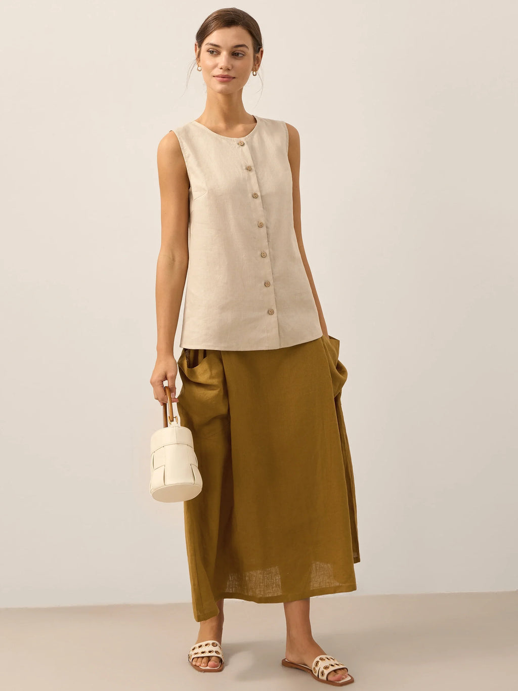 LINTICO 100% Linen Buttons Down Tank Top ERIN — product on model