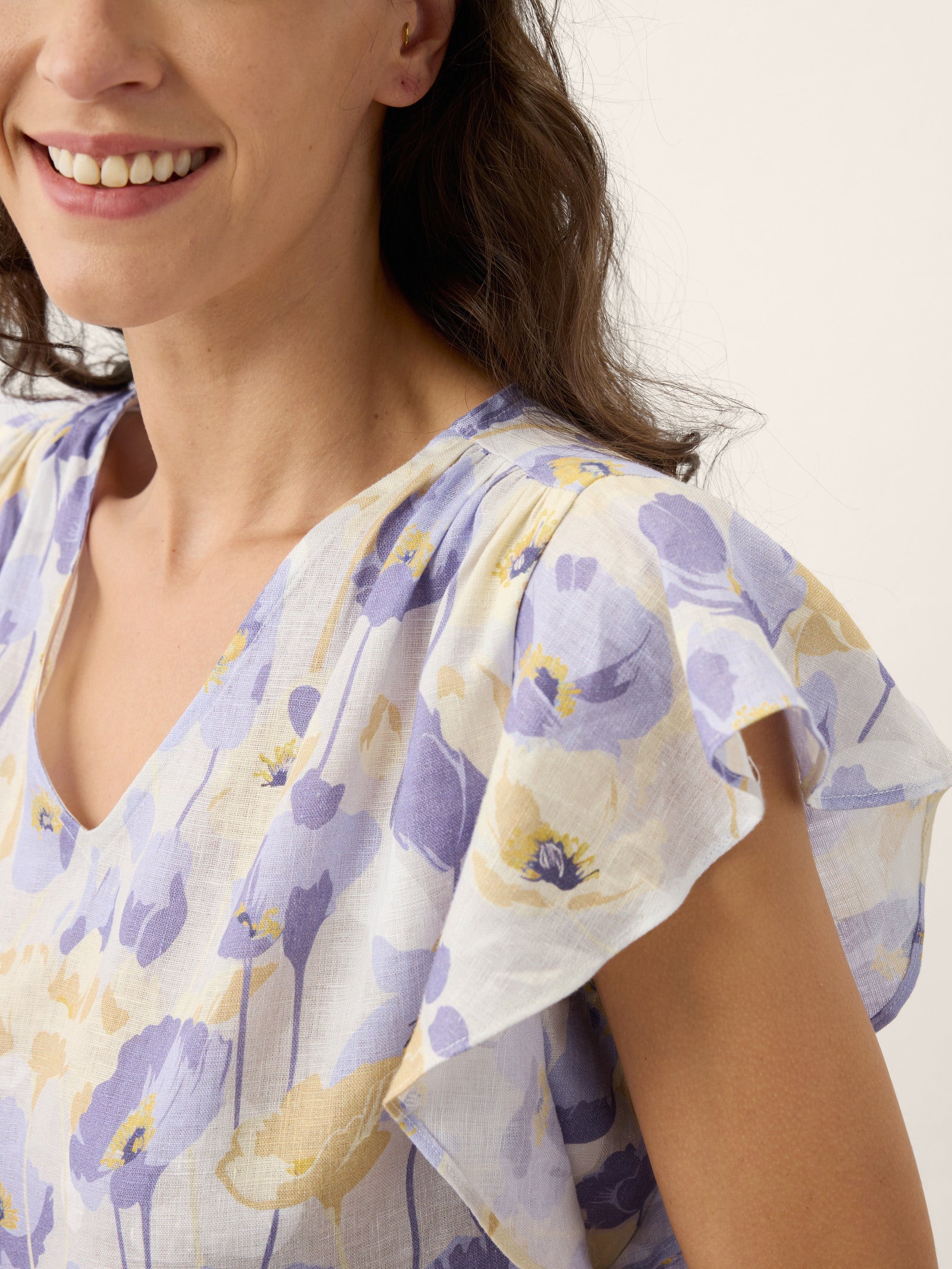 LINTICO 100% Linen Carnation Print Flutter Sleeve Top ELEANORA — alternative angle