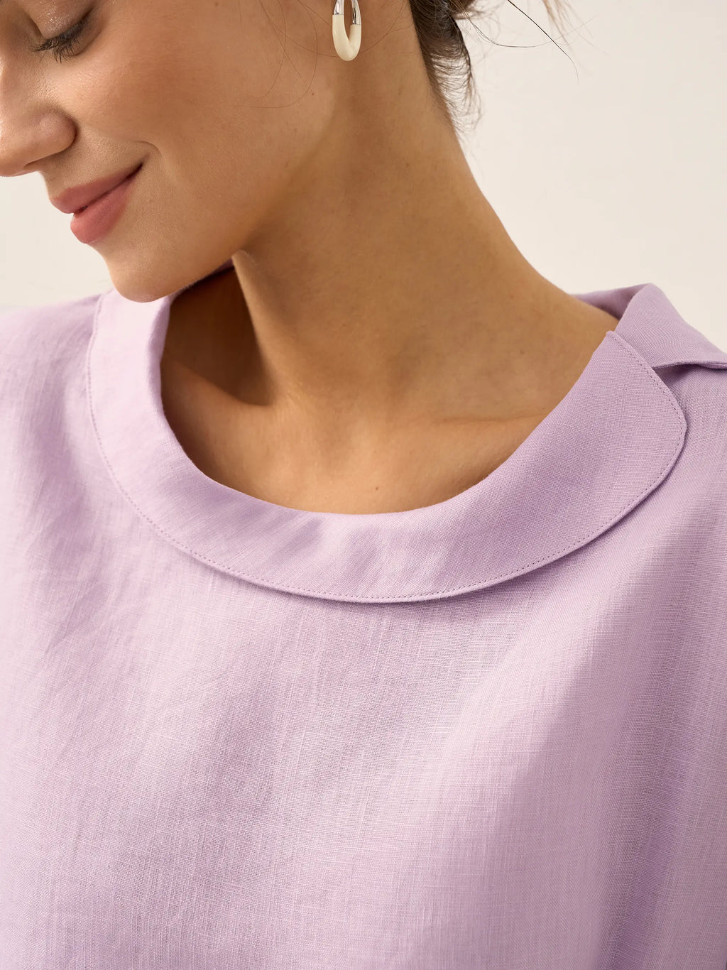 LINTICO Linen Round Soft-Fold Collar Top LAURA — product on model