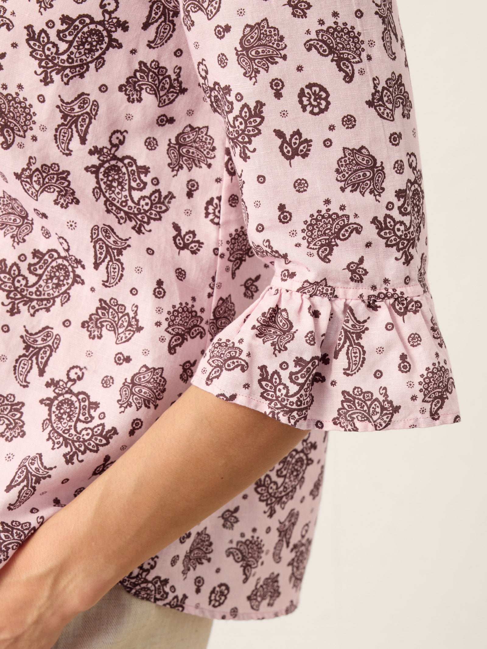 LINTICO Linen Paisley Pintucked Ruffle-Cuff Curved Hem Blouse ILARIA — size reference